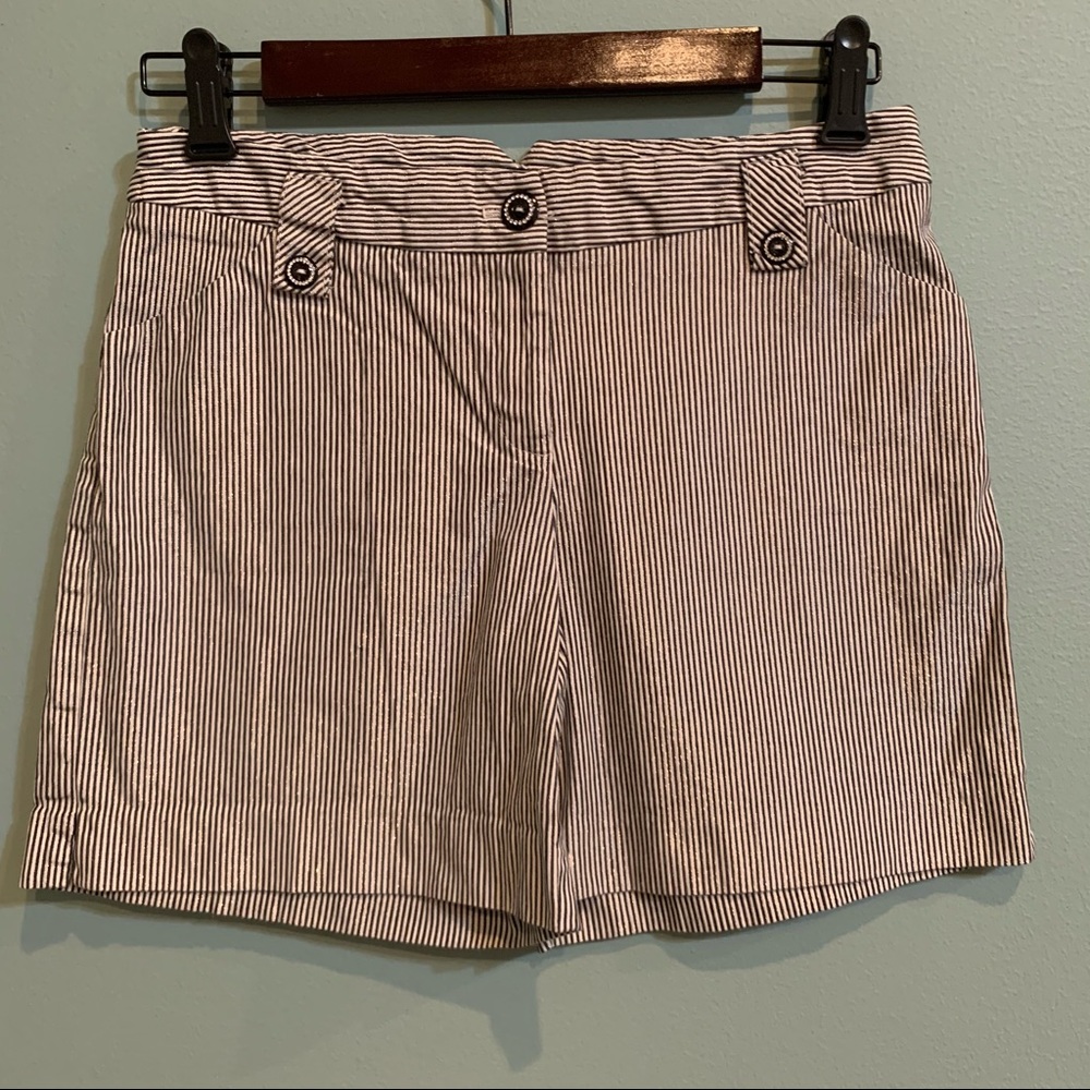 White House Black Market Shorts Black White 4